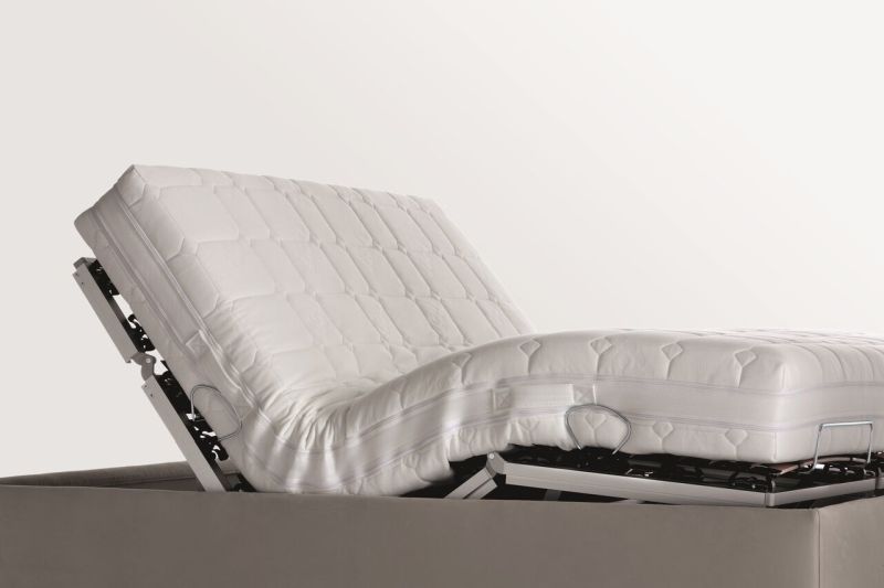 Motion 4 mattress support by Flou can be adjusted with smartphones