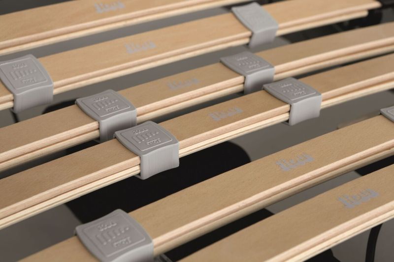 Motion 4 mattress support by Flou can be adjusted with smartphones