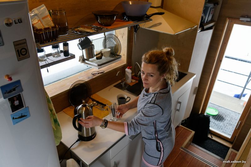This 16-square-meter tiny house stays cozy with insulated exteriors
