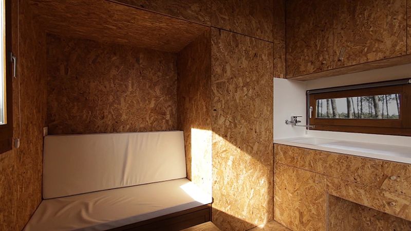 Ecocubo is prefab outdoor cabin made of cork
