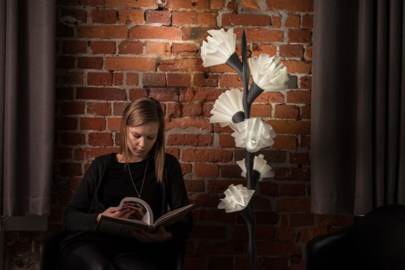 Paula Szarejko creates 3D printed flower lamp