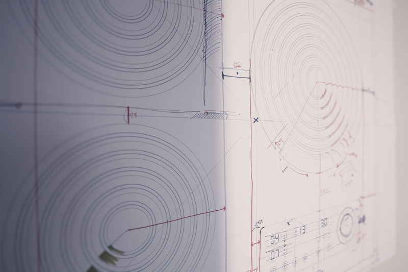 Amphi induction cooktop features shape-changing heat rings to fit woks