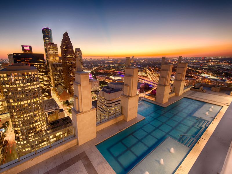Market Square Tower’s glass sky pool floats 500 ft above the ground