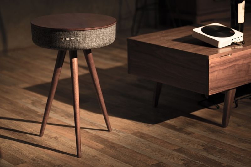 Mellow Multimedia Table
