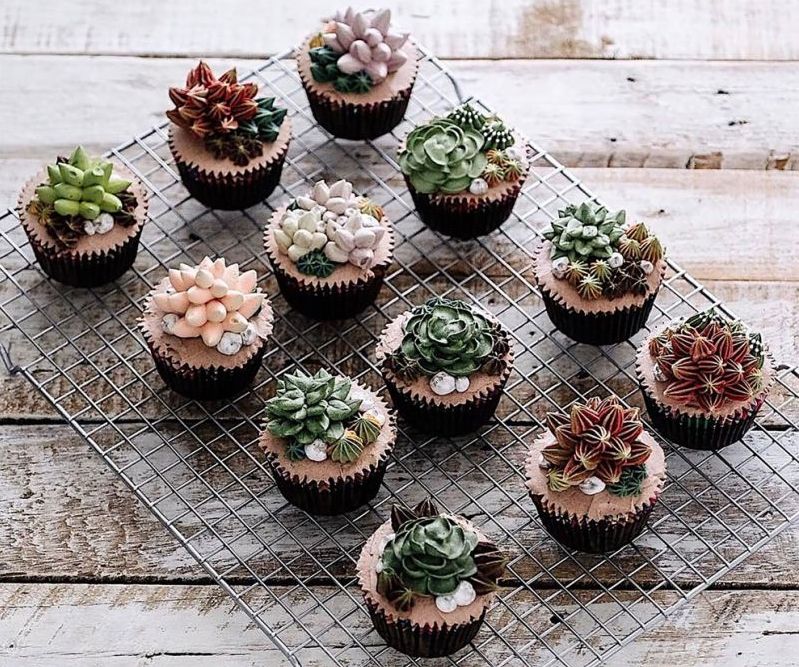 Iven Kawi 3D flower cakes
