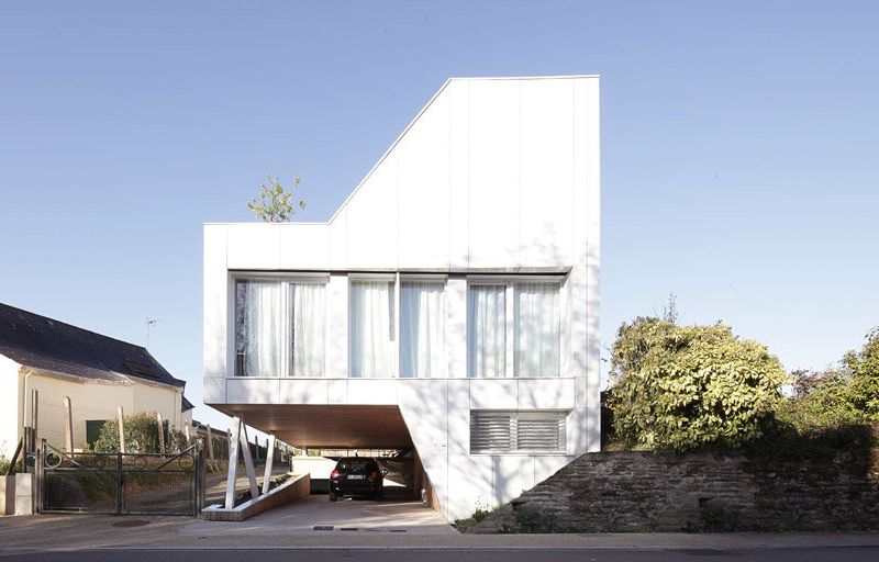 Flying Box House – France