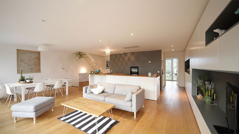 Flying Box Villa – France