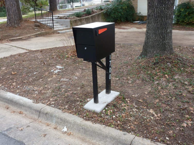 Mail Boss mailbox with anti-pry latch protects your identity from mail thieves