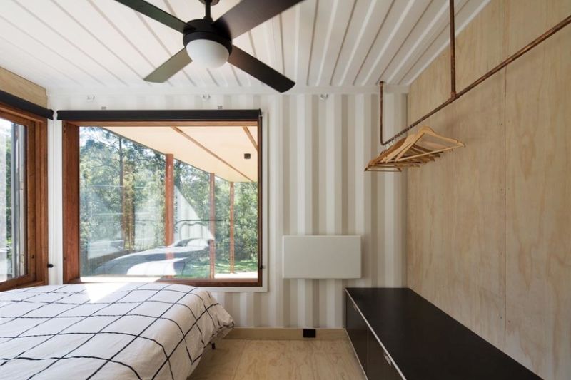 South Coast Container House by Matt Elkan