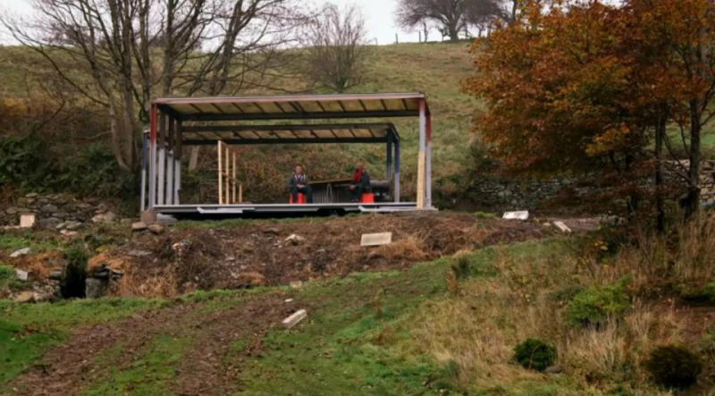 UK couple builds family home out of two old Lorries in just US$6.5k