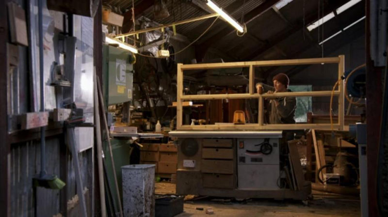 UK couple builds family home out of two old Lorries in just US$6.5k
