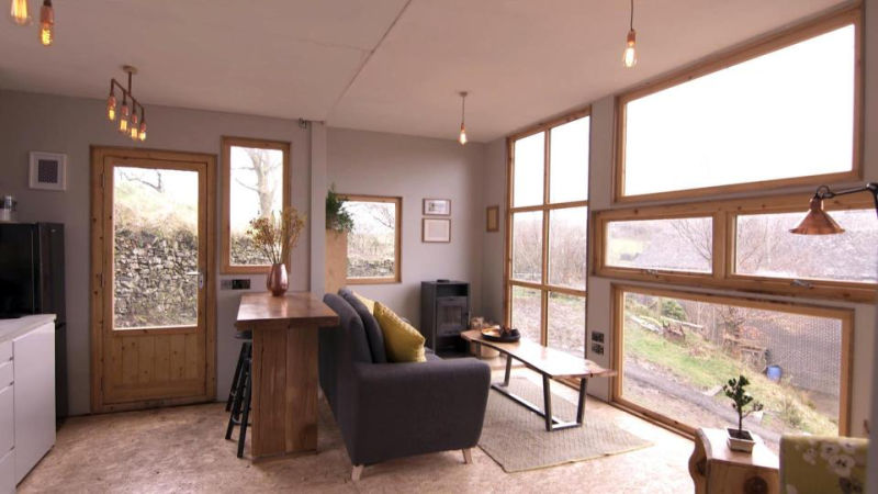 UK couple builds family home out of two old Lorries in just US$6.5k
