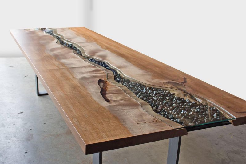 LIve Edge Design’s river table backcomb base.