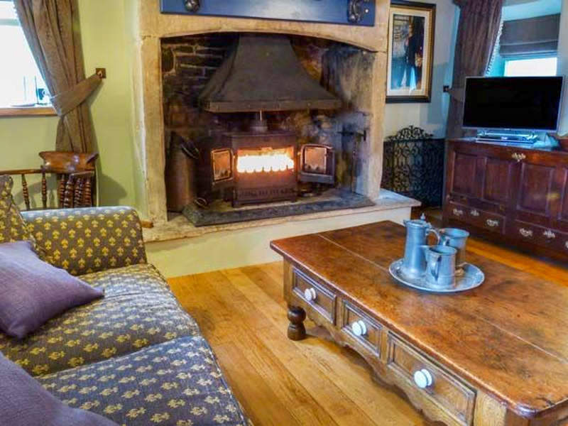 Brit couple transforms old garage into cozy holiday rental home