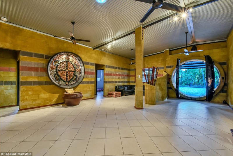 Humpty Doo home boasts circular front door inspired by ‘The Hobbit’