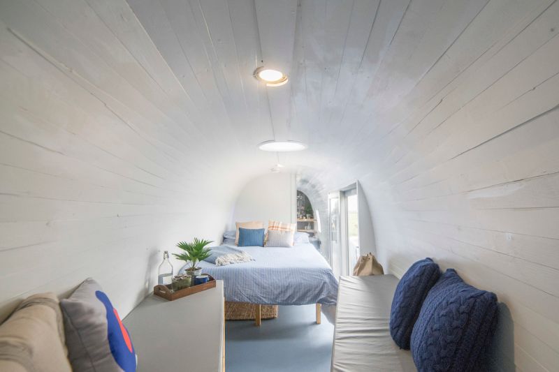 Helicopter hotel in Scotland