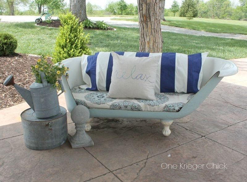 Old bathtub into sofa