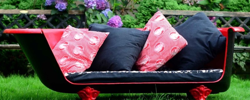 10+ Creative Ways to Recycle Old Bathtub