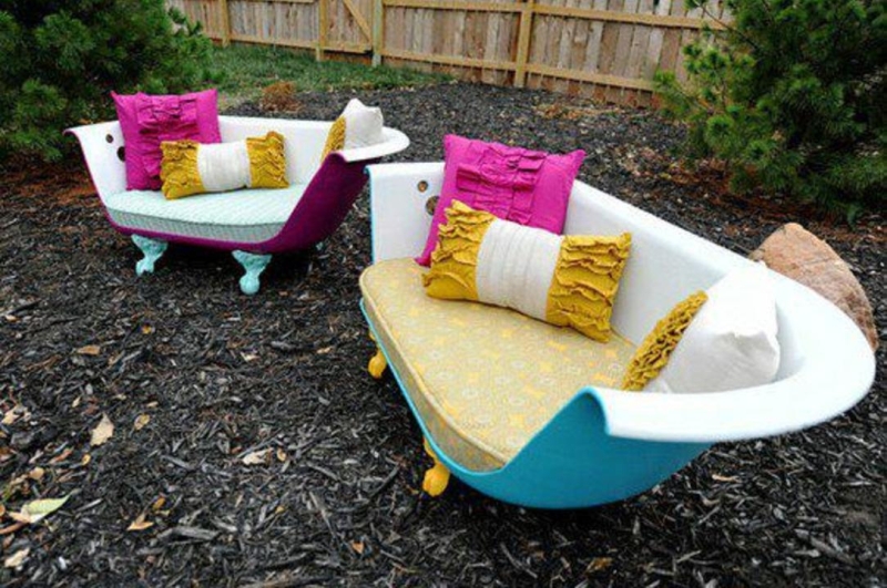 10+ Creative Ways to Recycle Old Bathtub