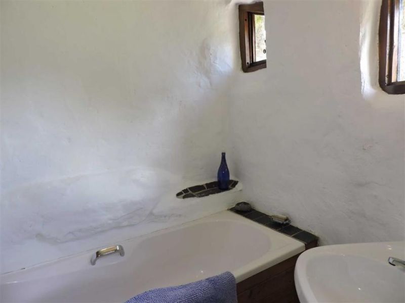 The loft bathrooom Ty cwrdd bach house