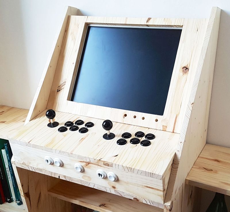 Retrogaming Arcade Cabinet Has Bookshelves And Home Bar Homecrux