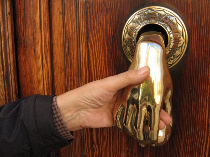 32 Unique Door Knockers To Beautify Your Front Door