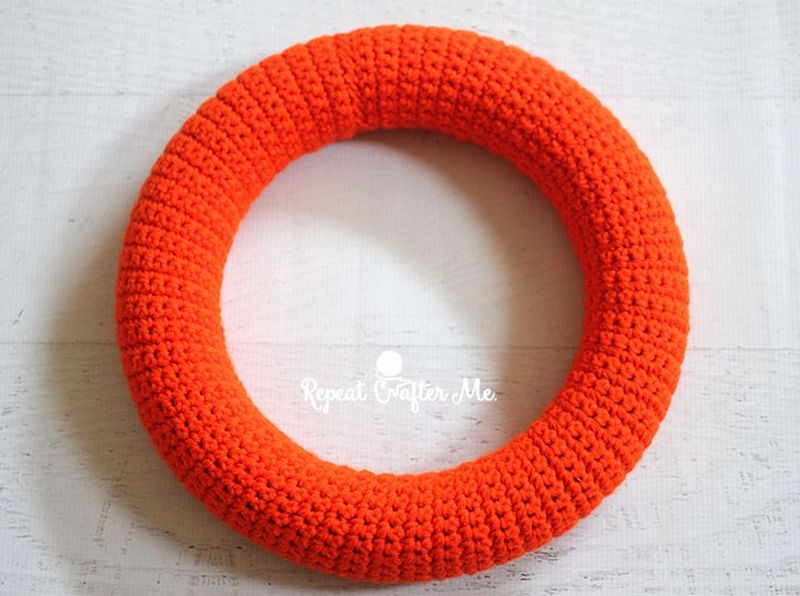 Crochet black cat wreath