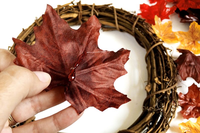 Fall foliage leaf wreath