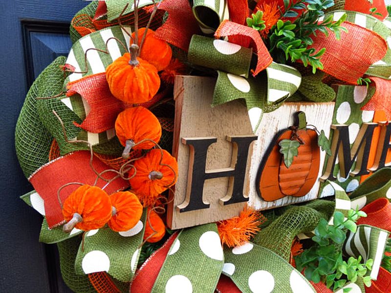 Fall deco mesh wreath for Halloween
