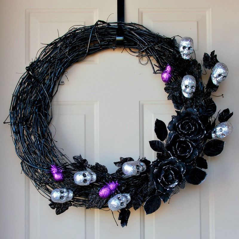 Ghoulish glam Halloween wreath