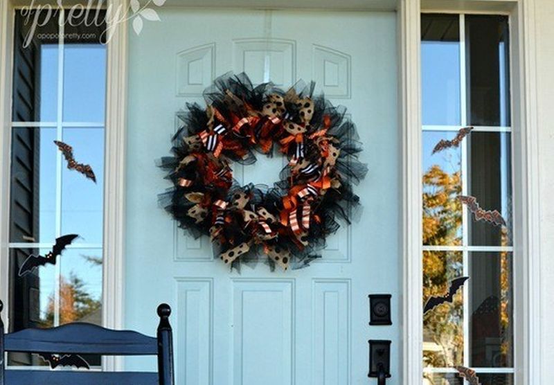 Halloween DIY ribbon wreath