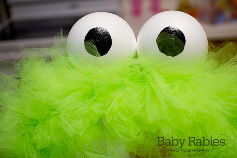 cute monster wreath DIY