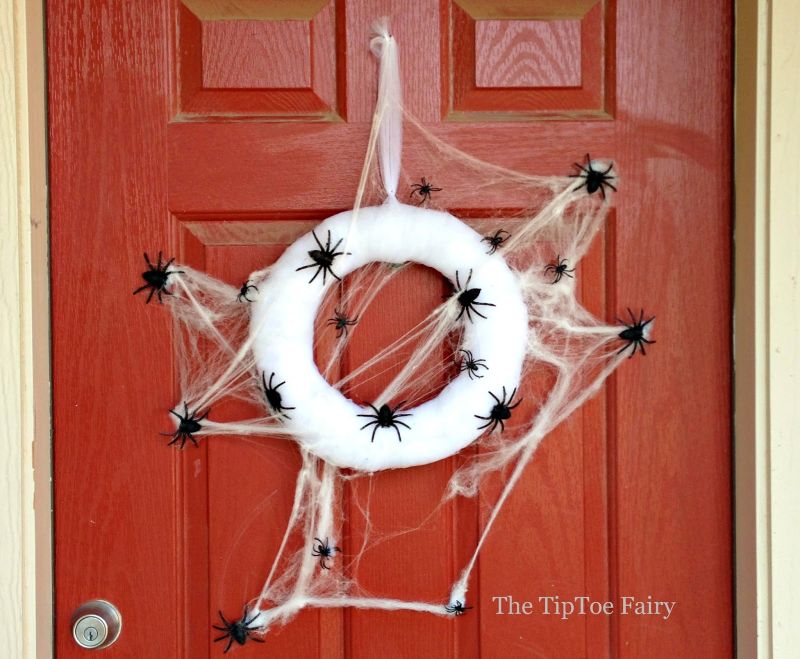 Spider web wreath Halloween