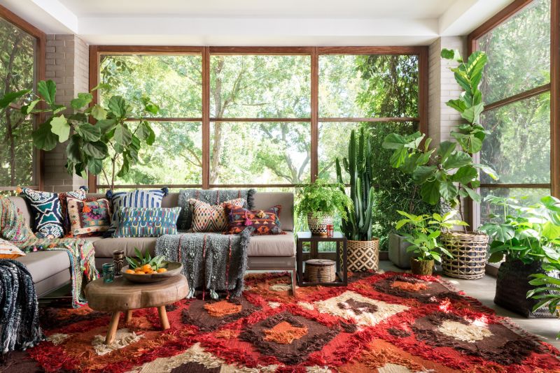 8 ways to keep house cozy this winter
