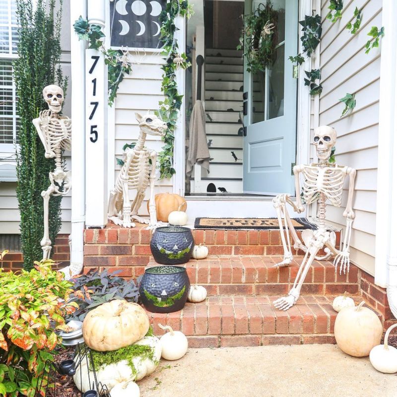 Front door decoration for Halloween - skeletons