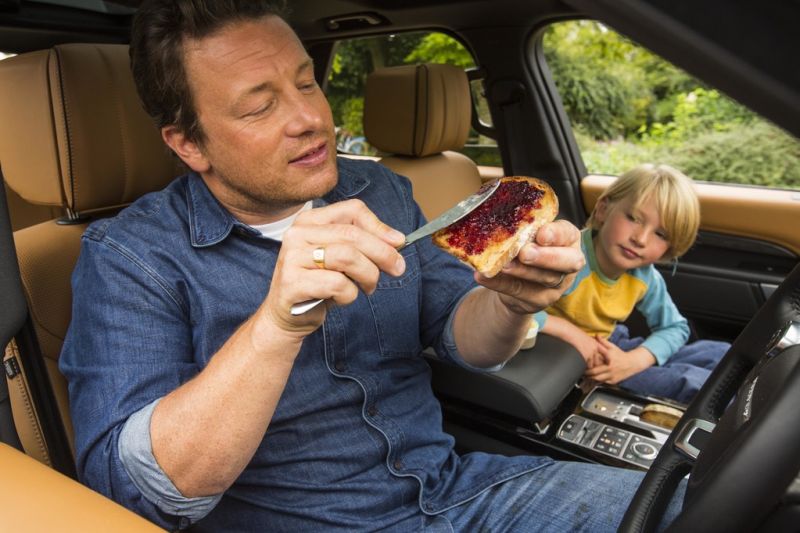 kitchen on wheels - Land Rover Discovery for Jamie Oliver