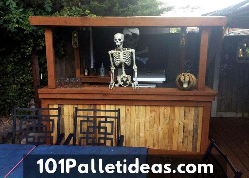 Halloween Pallet wood bar