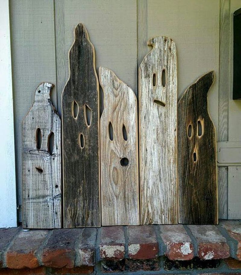 Pallet wood Halloween Ghosts