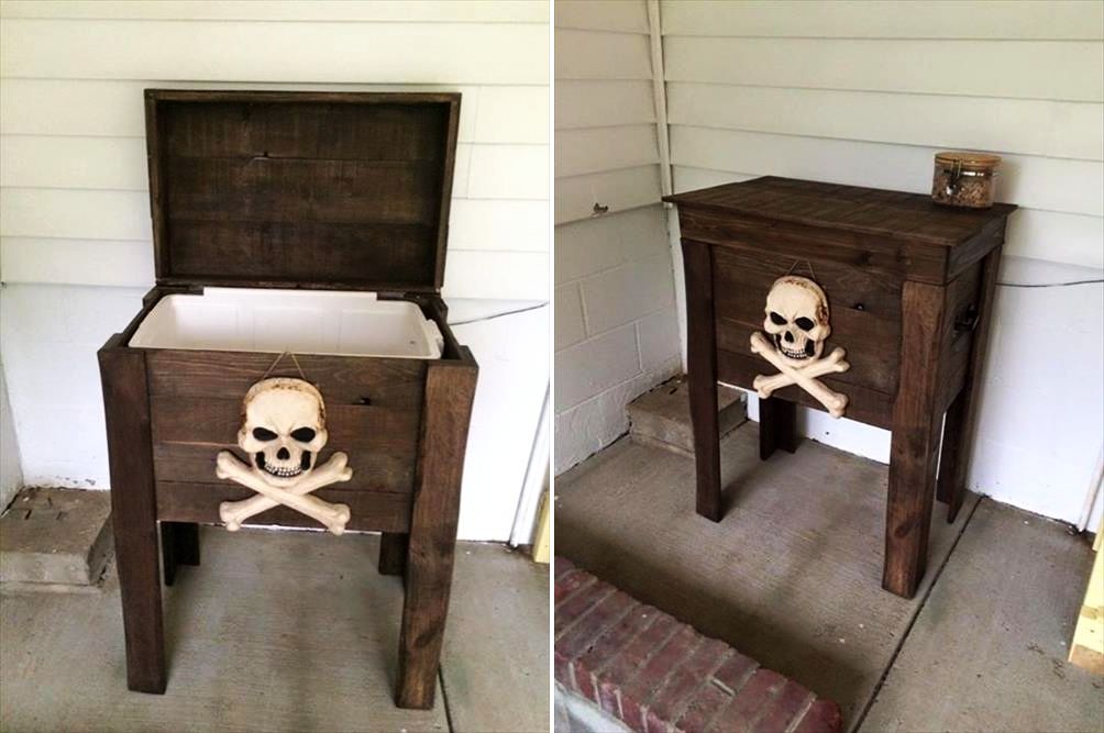 Pallet's cooler for halloween