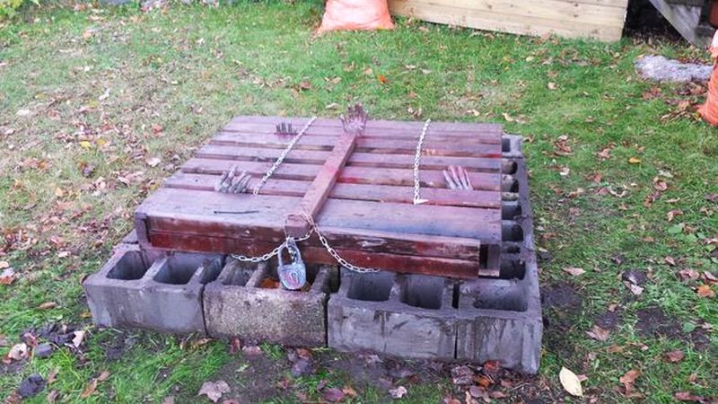 Pallet Zombie Pit
