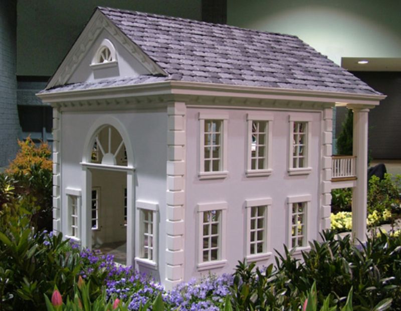 13 Architectural Doghouses You’ll Love (In Pictures)
