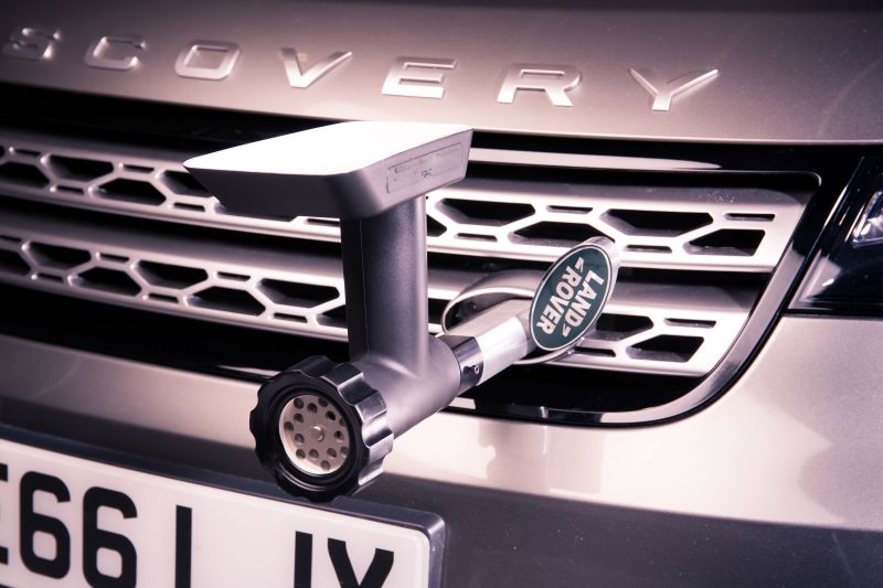 kitchen on wheels - Land Rover Discovery for Jamie Oliver