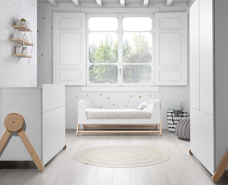 Micuna’s multifunctional crib turns into a kid’s bed