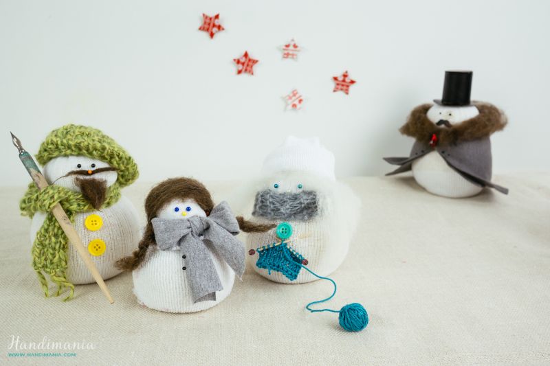 No-sew sock snowman DIY Christmas decoration