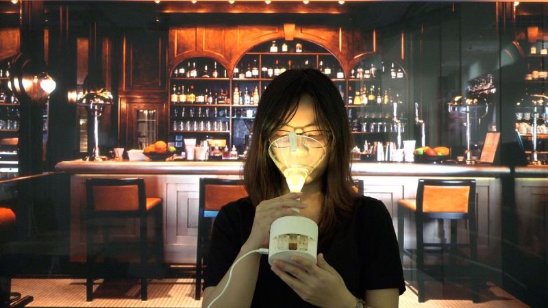 Vocktail: Virtual cocktail glass that can simulate color, taste and aroma of any drink