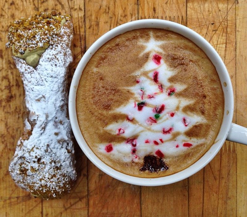 Christmas tree latte art - the perfect topping on your espresso for