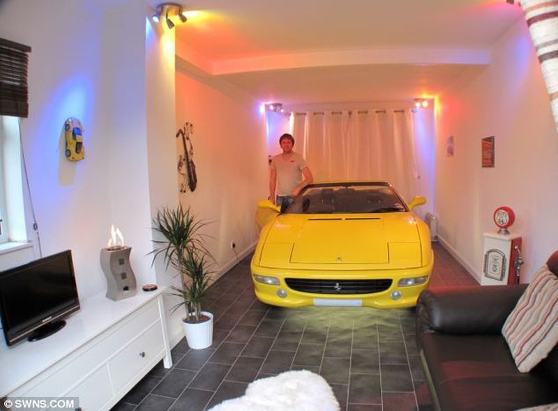 Sleeping right next to your supercar: Inspiring homes with living room