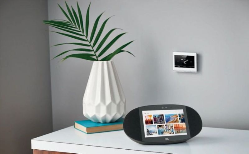 Google Assistant-Powered JBL Link View Smart Display - Smart home assistant