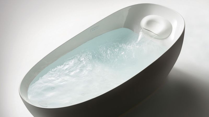 Toto Flotation bathtub at CES 2018