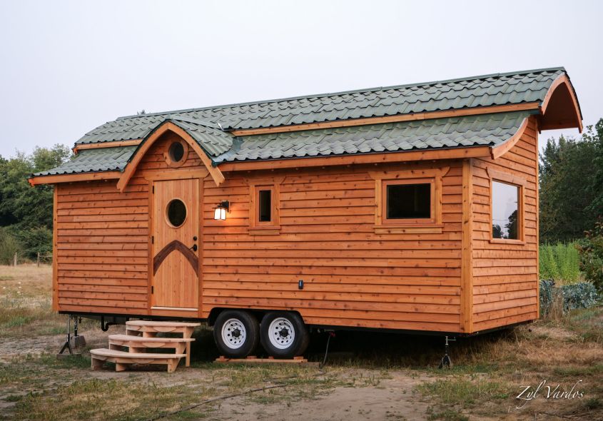 Damselfly tiny house on wheels by Zyl Vardos